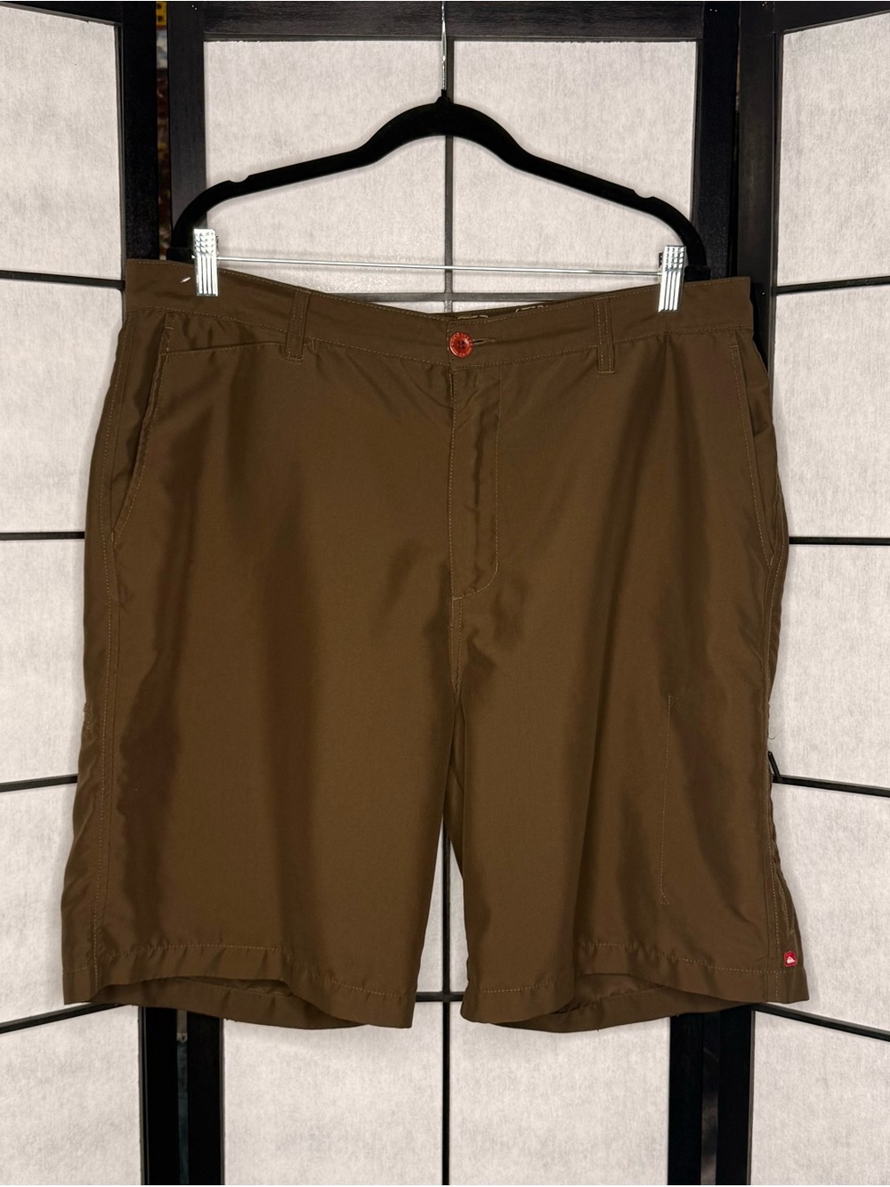Quiksilver Brown Cargo Utility Shorts Men’s Size 38